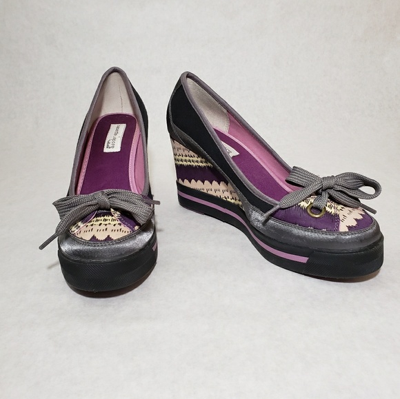 Nanette Lepore Keds wedge shoes. - Picture 2 of 6